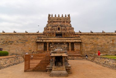 Kumbakonam, Hindistan - 11 Aralık 2022. Dtacuram Tapınağı. Airavatesvara Tapınağı, Hindistan 'da bulunan bir Hint Dravidian mimari tapınağıdır..