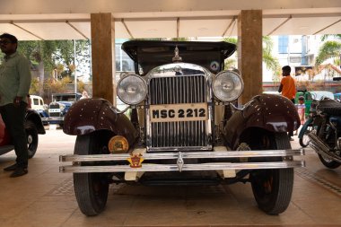 Chennai, Hindistan, 18 Aralık 2022: Başlıklı Süslü Essex Super Six Vintage Car.