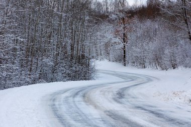 Kış kuşlarının kıvrımlı ve kaygan lastiklerine ihtiyaç vardı.
