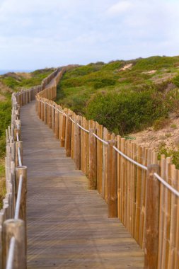 Atlantik okyanusunda, Portekiz 'de, Avrupa' da güzel ahşap kaldırımlar.