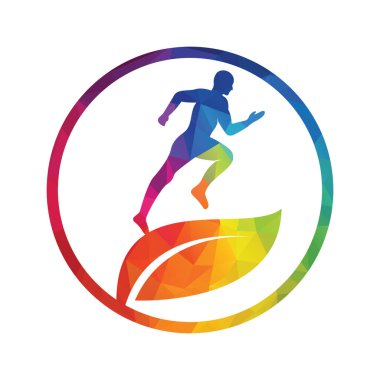 Yeşil yapraklı koşucu logosu tasarımı. Fizyoterapi konsept vektör tasarımı.