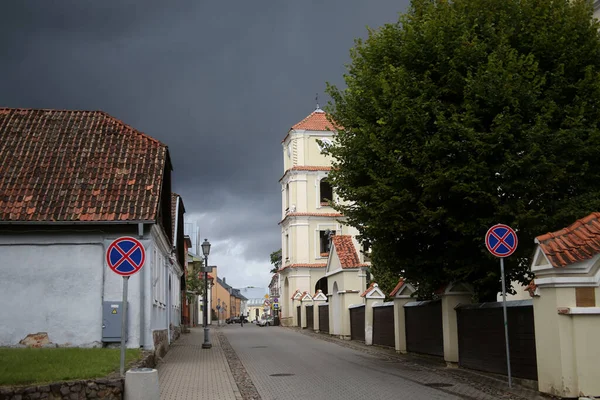 Malé Městečko Uprostřed Litvy Krásným Starým Městem — Stock fotografie
