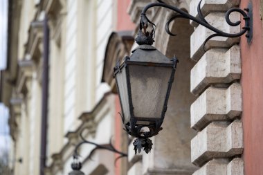 Eski Krakow Kasabası 'nda eski bir sokak lambası