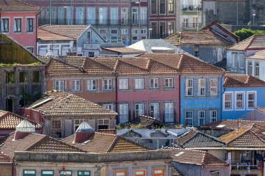 Portekiz 'in kuzeyindeki inanılmaz Porto şehrinin tarihi mimarisi.