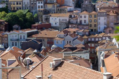 Portekiz 'in kuzeyindeki inanılmaz Porto şehrinin tarihi mimarisi.