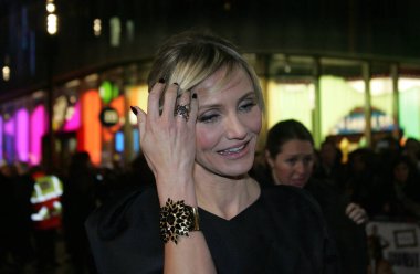 Gambit dünya prömiyeri Londra 'da Cameron Diaz' la 11 Nisan 2012 'de