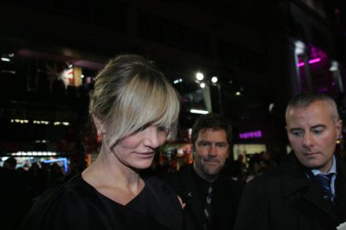 Gambit dünya prömiyeri Londra 'da Cameron Diaz' la 11 Nisan 2012 'de