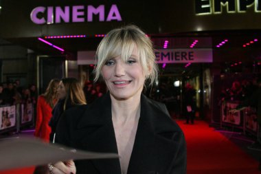 Gambit dünya prömiyeri Londra 'da Cameron Diaz' la 11 Nisan 2012 'de