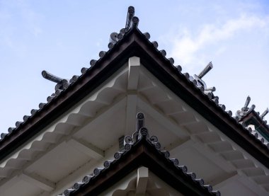 Kanazawa, Japonya 'daki Kanazawa şato parkının manzarası.