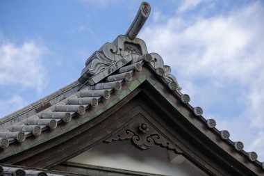 Kanazawa, Japonya 'daki Kanazawa şato parkının manzarası.