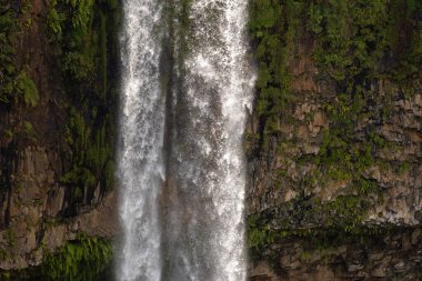 mauritius Adası'chamarel düşer