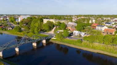 Kedainiai, Litvanya 'daki Nevezis Nehri üzerindeki yaya köprüsü.
