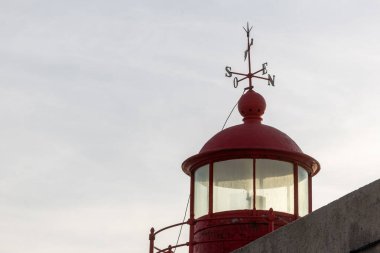 Nazar 'ın ünlü kırmızı feneri, Avrupa' nın batısında yer alır (Portekiz).)