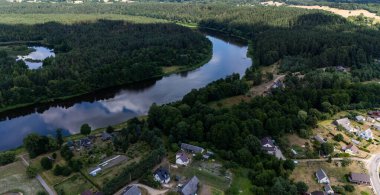 Nemunas Eğrisi, Alytus İlçesinde Manzaralı Güzellik ve Turist Çekimi