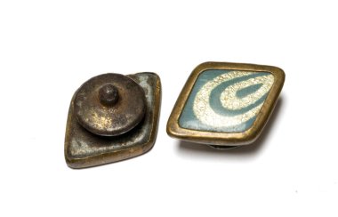 Beyaz Arkaplanda Beyaz Enamel ile Eski Kol Bağlantıları