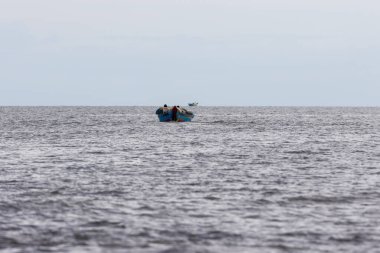 Tonle Sap Gölü 'nde, Kamboçya' da, teknelerde ve ufuk çizgisi 123 2024