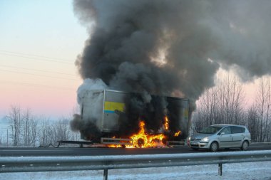 Kar ve Yangın: Kaunas Klaipda Otoyolu 'nda Kış Süresince Karavan Olayı 