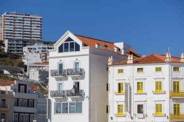 Nazare kasabasının panoramik manzarası yukarıdan, Portekiz 06: 13 2024