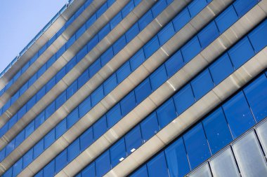 Camdan Çelik Geometrik Ritim Modern Tokyo Mimarisi