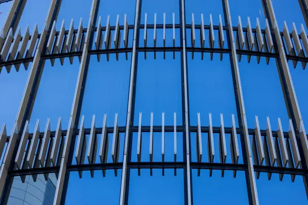 Camdan Çelik Geometrik Ritim Modern Tokyo Mimarisi