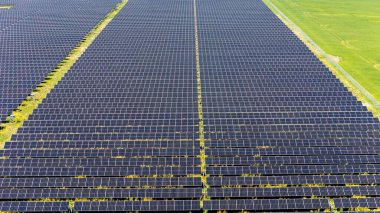 Litvanya 'nın Kırsal Bölgesindeki Güneş Enerji Santrali