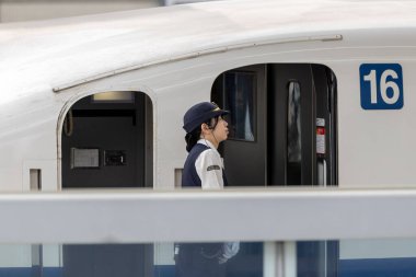 Shinkansen: Japon Yüksek Hız treninin Mühendislik Mükemmelliği Kyoto İstasyonuna Daha Yakından Bakınız 