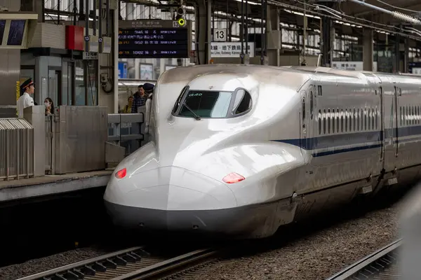 Shinkansen: Japon Yüksek Hız treninin Mühendislik Mükemmelliği Kyoto İstasyonuna Daha Yakından Bakınız 