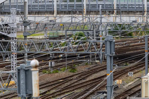 Japon Demiryolu Altyapısı: Hassasiyet, İşaretler ve Hızın Labirenti