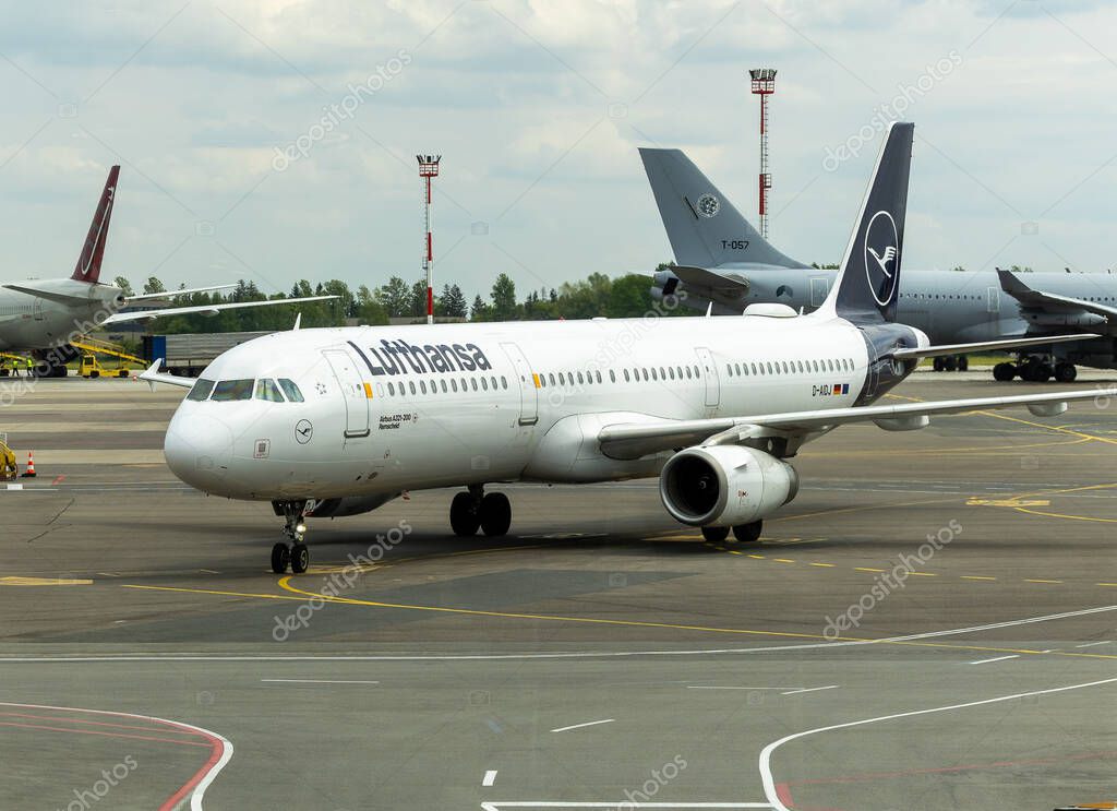 Lufthansa Airbus A321 Preparing for Takeoff at Vilnius Airport 05 22 2025