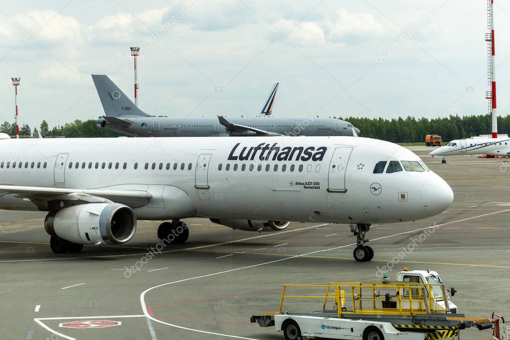 Lufthansa Airbus A321 Preparing for Takeoff at Vilnius Airport 05 22 2025