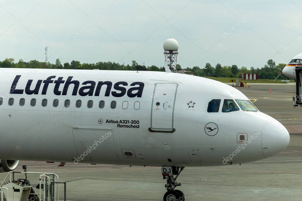 Lufthansa Airbus A321 Preparing for Takeoff at Vilnius Airport 05 22 2025