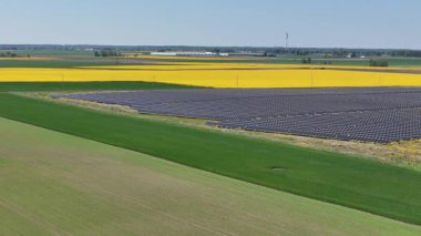 Litvanya 'nın Kırsal Bölgesindeki Güneş Enerji Santrali