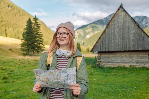Active Young Woman Holding Reading Map While Taking Hiking Break — Stock Photo, Image