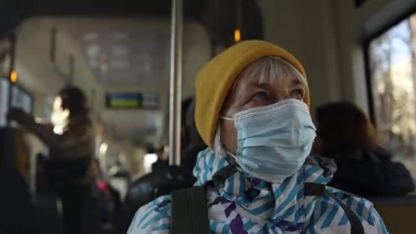 Portrait Serious Senior Woman Wearing Protective Face Mask Sitting Urban — Wideo stockowe