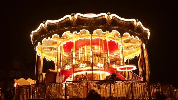 Old Carousel Park Three Horses Plane Traditional Fair Carousel Night — Stock Video