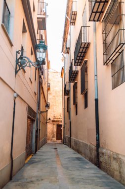 Valencia, İspanya 'nın dar ve pitoresk sokakları.