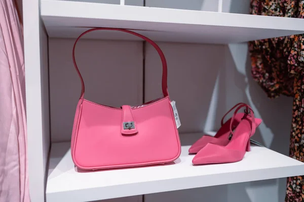 Luxus Damenhandtaschen Und Schuhe Hochwertiges Foto — Stockfoto
