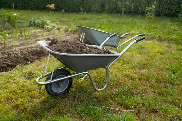 Ecological Organic Fertilizer Accelerate Plant Growth Garden Cart Full Humus — Stock Photo, Image