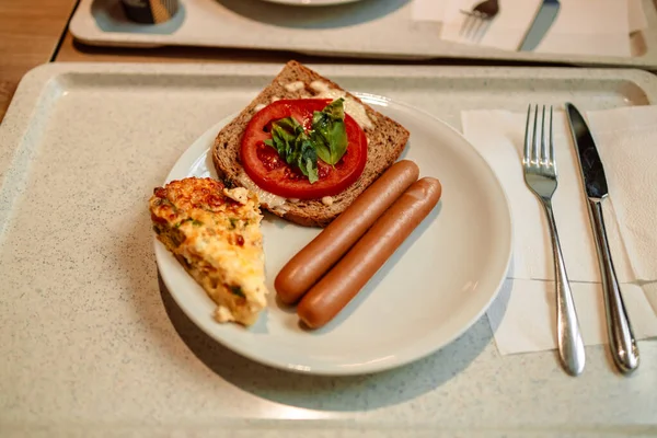 Frukost Hemlagad Lunch Tallrik Med Stekt Ägg Och Sås Tomat — Stockfoto