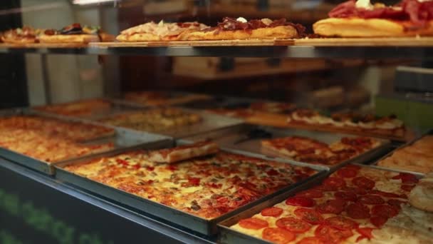 Pizza Focaccia Italiana Balcão Padaria Bergamo Itália Imagens Fullhd Alta — Vídeo de Stock