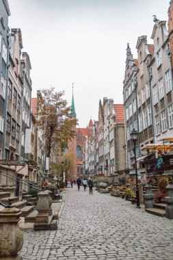 Gdansk 'taki Mariacka caddesinin mimarisi Gdansk' taki en ilginç turistik mekanlardan biridir. Polonya, Gdansk 'ın tarihi merkezi. Yüksek kalite fotoğraf