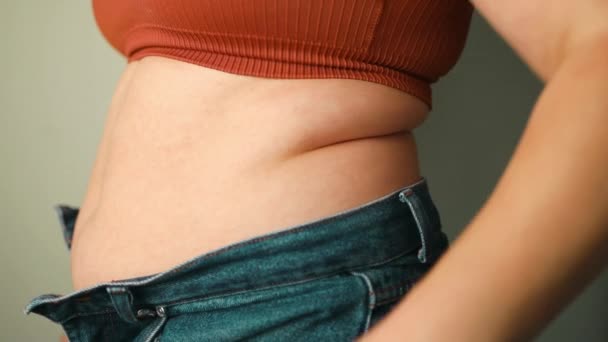 Närbild Fett Veck Stora Magen Överviktiga Kvinna Begreppet Övervikt Feta — Stockvideo