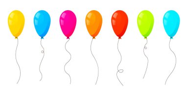 Balonlar havada uçuşuyor. Hava balonları grupları, yüzen şenlik dekorasyonları. Balonlar, desteler. Şölen süslemeleri havada süzülüyor. Dizgilerde helyum balonları dekoru.