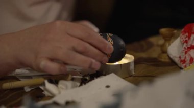 Geleneksel Ukrayna boyalı Paskalya yumurtası pysanka