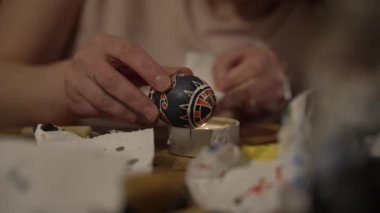 Geleneksel Ukrayna boyalı Paskalya yumurtası pysanka