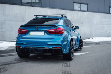 Kyiv, Ukrayna - 15.11.2022: BMW X6M Lumma