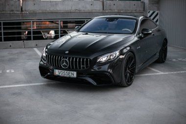 Mercedes-Benz S63 Coupe  AMG 