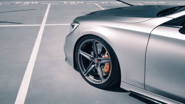 Kyiv, Ukrayna - 15.11.2022: Mercedes-Benz S63 Coupe AMG 