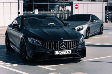 Kyiv, Ukrayna - 15.11.2022: Mercedes-Benz S63 Coupe AMG