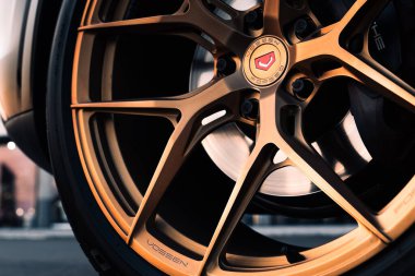 Kyiv, Ukrayna - 15.11.2022: Porsche cayenne gts